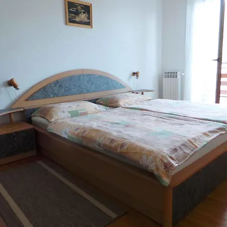5 * Moscenicka Draga