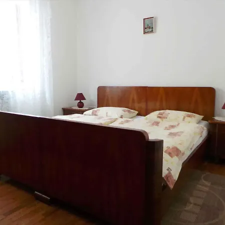 5 Apartment