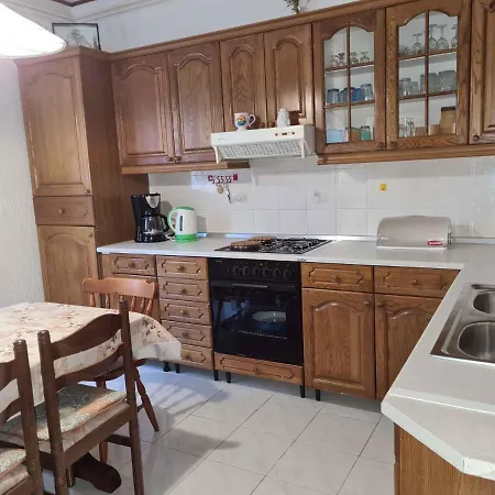 Apartment 5
