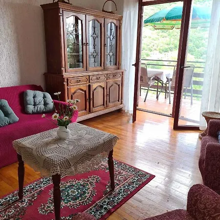 5 Apartment *