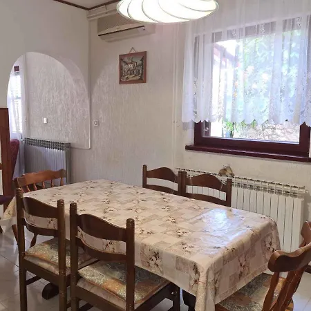 5 Apartment